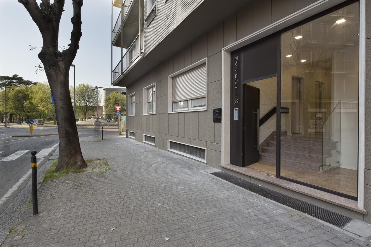 Suite Vogue Stazione Voghera Exteriör bild