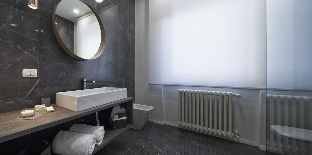 Suite Vogue Stazione Voghera Exteriör bild