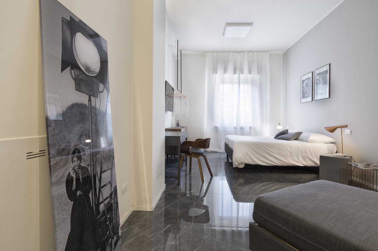 Suite Vogue Stazione Voghera Exteriör bild